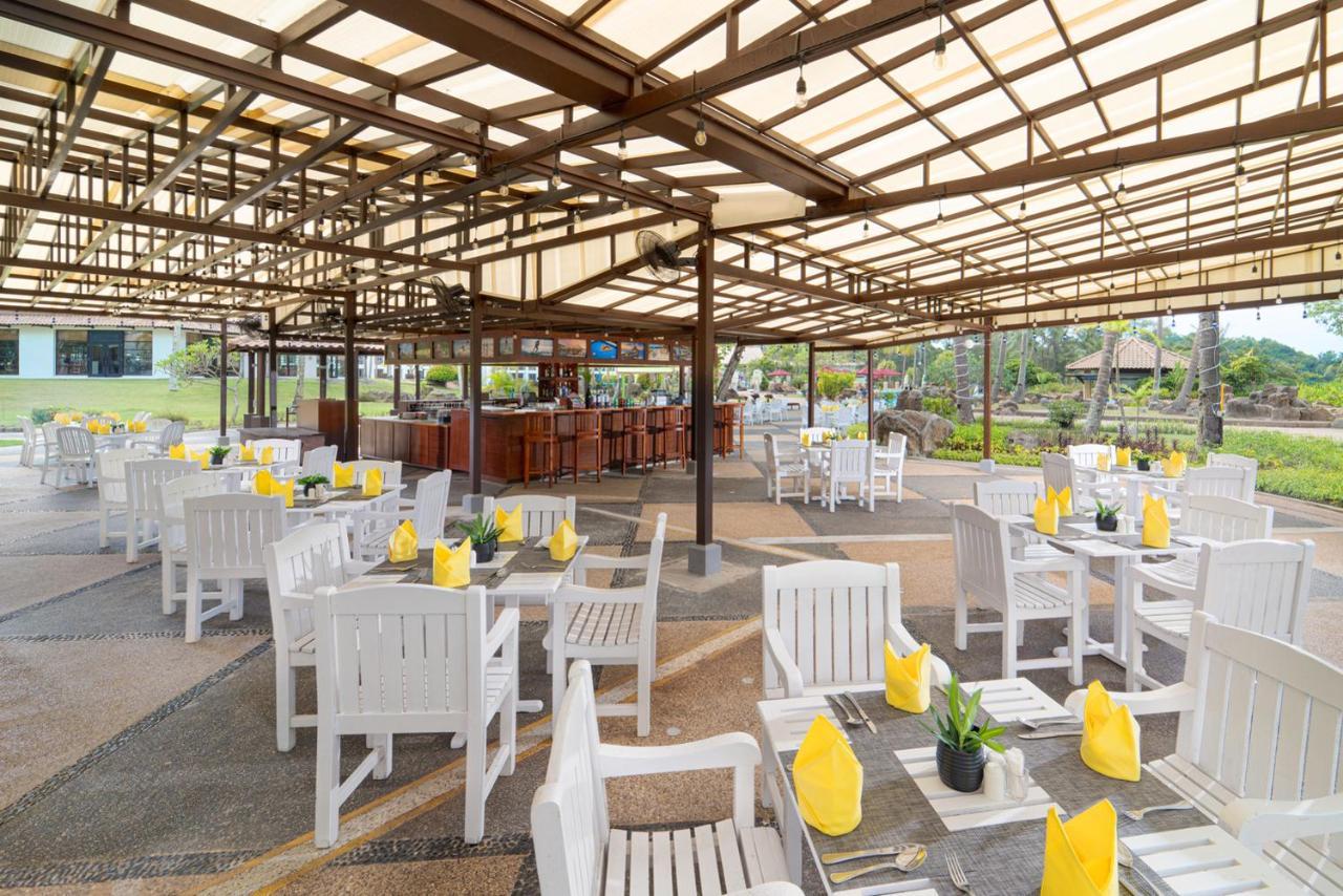 Mayang Sari Beach Resort Lagoi Buitenkant foto