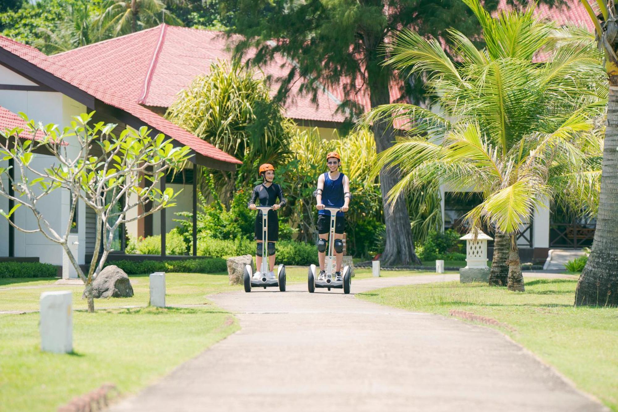 Mayang Sari Beach Resort Lagoi Buitenkant foto